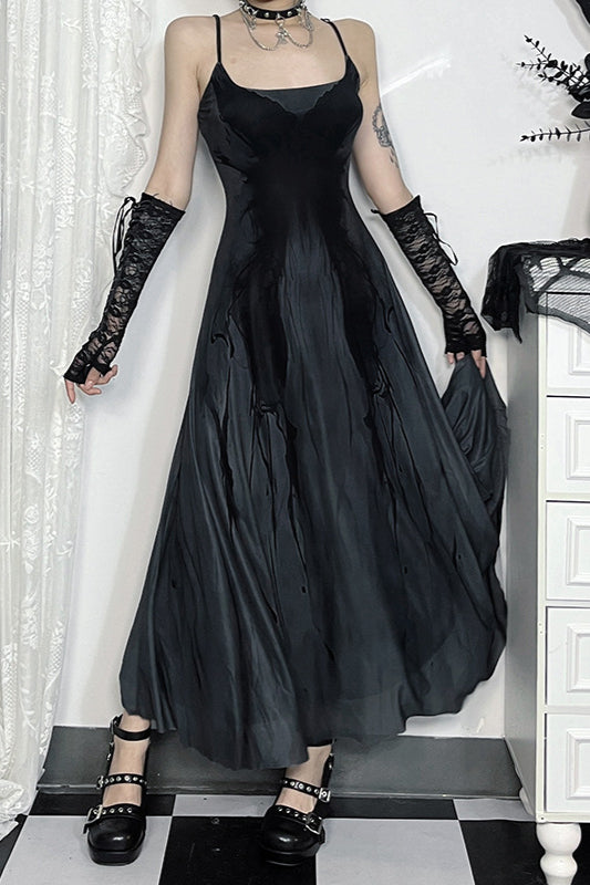 Gothic-Kleid mit Trägern und Schmetterlingsnetz