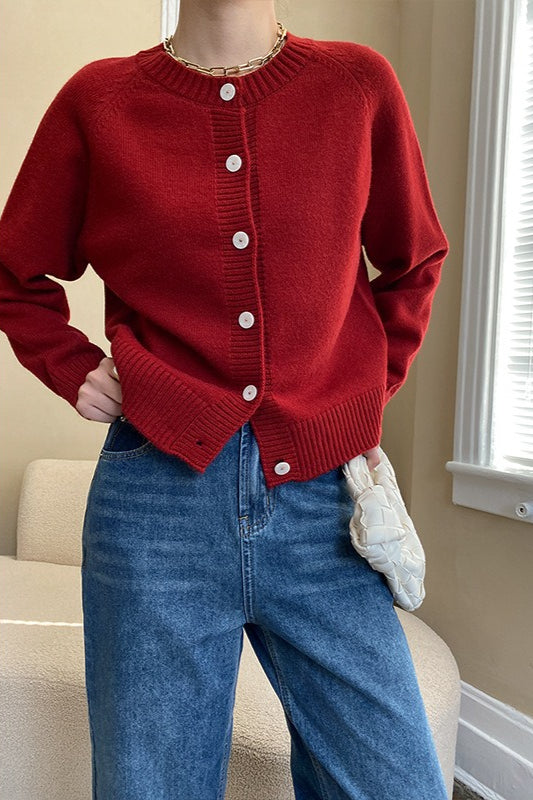 Raglan-Strickjacke mit Jade-Knopf