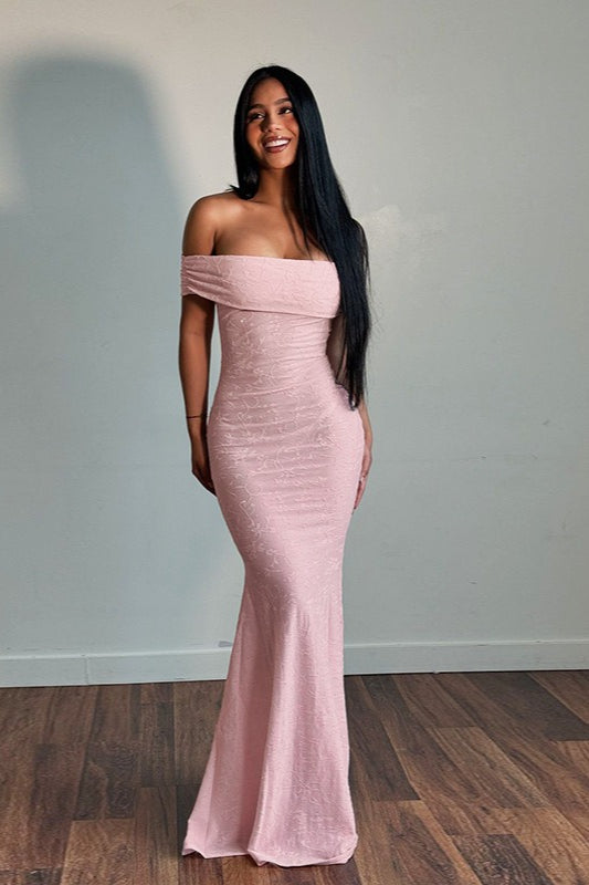 Schulterfreies, figurbetontes Maxikleid mit Blumenmuster