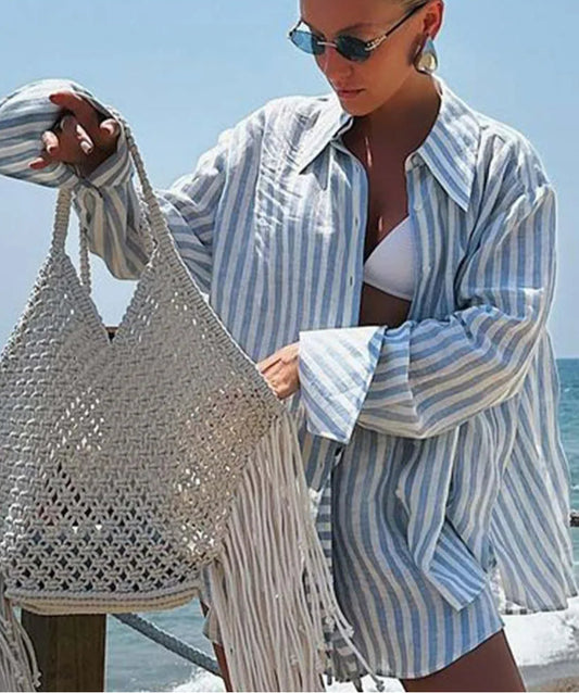 Zweiteiliges Set mit einreihigen Shorts und blauem Druck fürs Büro