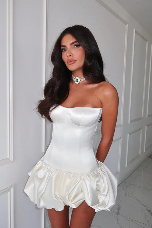 Trägerloses, gerafftes A-Linien-Partykleid