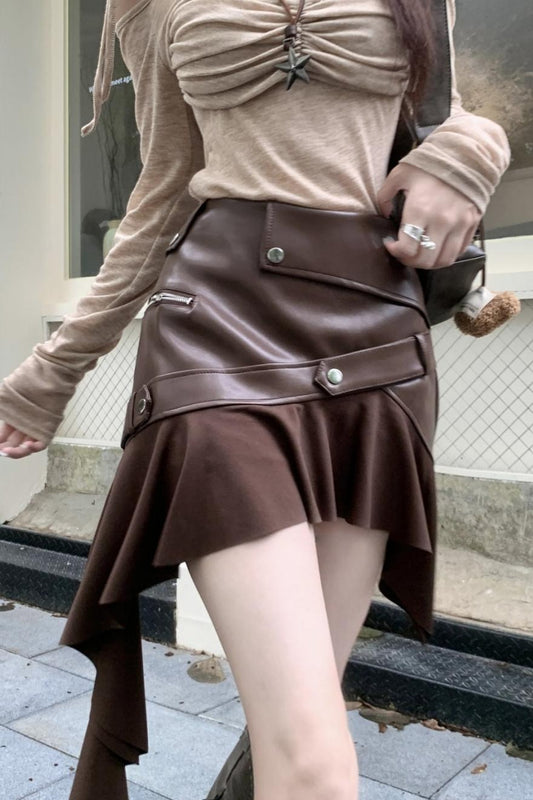 Asymmetrischer Rüschenrock in A-Linie aus PU-Leder