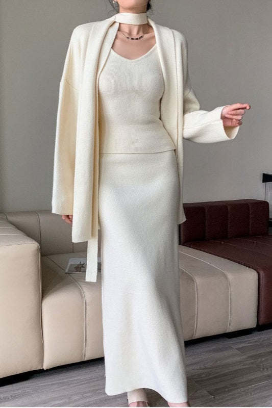 Dreiteiliges Set aus geripptem, hochwertigem Strickcardigan, Tanktop und weit geschnittener Hose