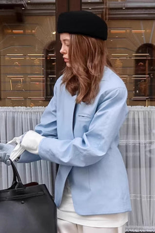 Lässiger blauer Blazermantel