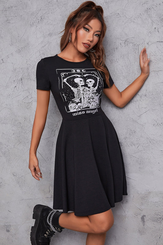 Gothic-Kleid mit Totenkopf-Print