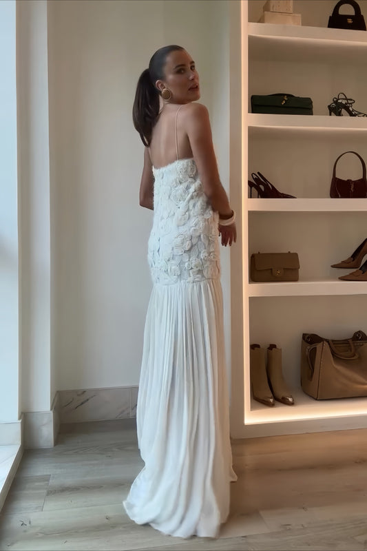 Cami-Maxikleid mit Rosenapplikation und Rüschen