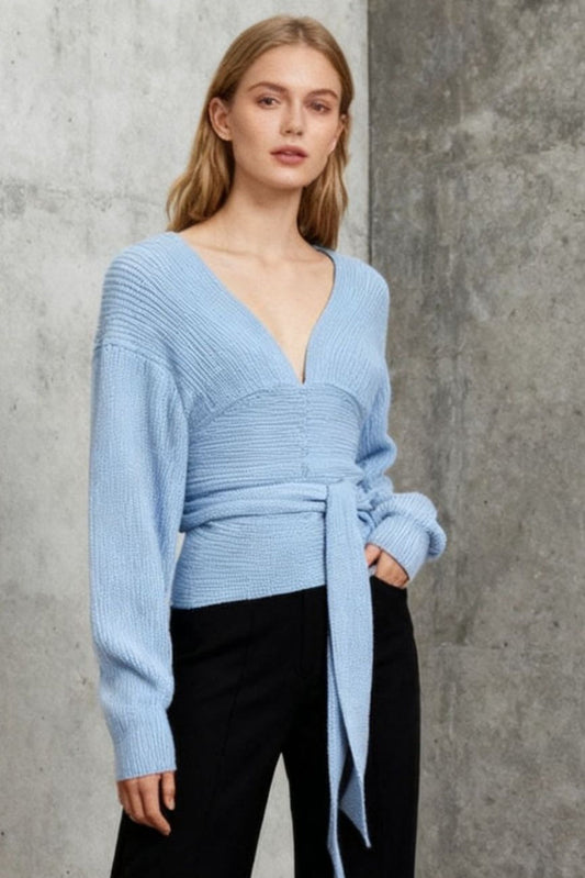 Schmal geschnittenes Stricktop mit V-Ausschnitt