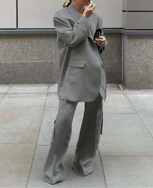 Graues Hemd mit Tasche und Cargohose fürs Büro, zweiteiliges Set