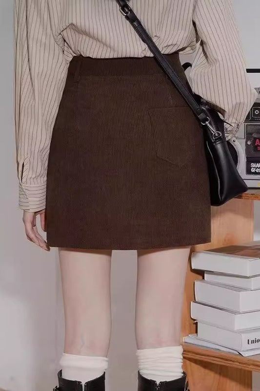 Cordrock mit hohem Bund in A-Linie