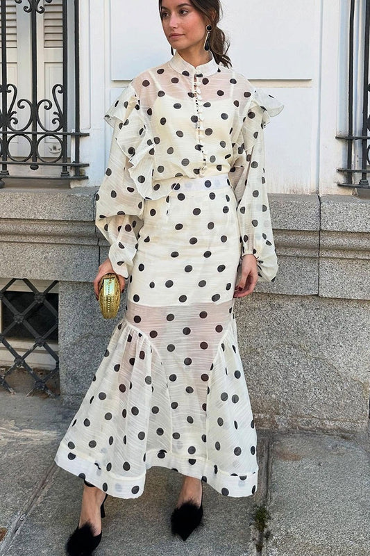 Zweiteiliges Set mit gepunkteten Laternenärmeln