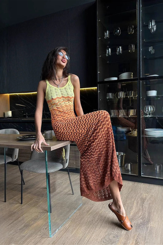 Farbblock-Maxikleid mit V-Ausschnitt, tailliert, aus Strick