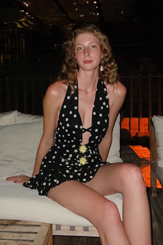 Sexy Minikleid mit V-Ausschnitt und Punkten