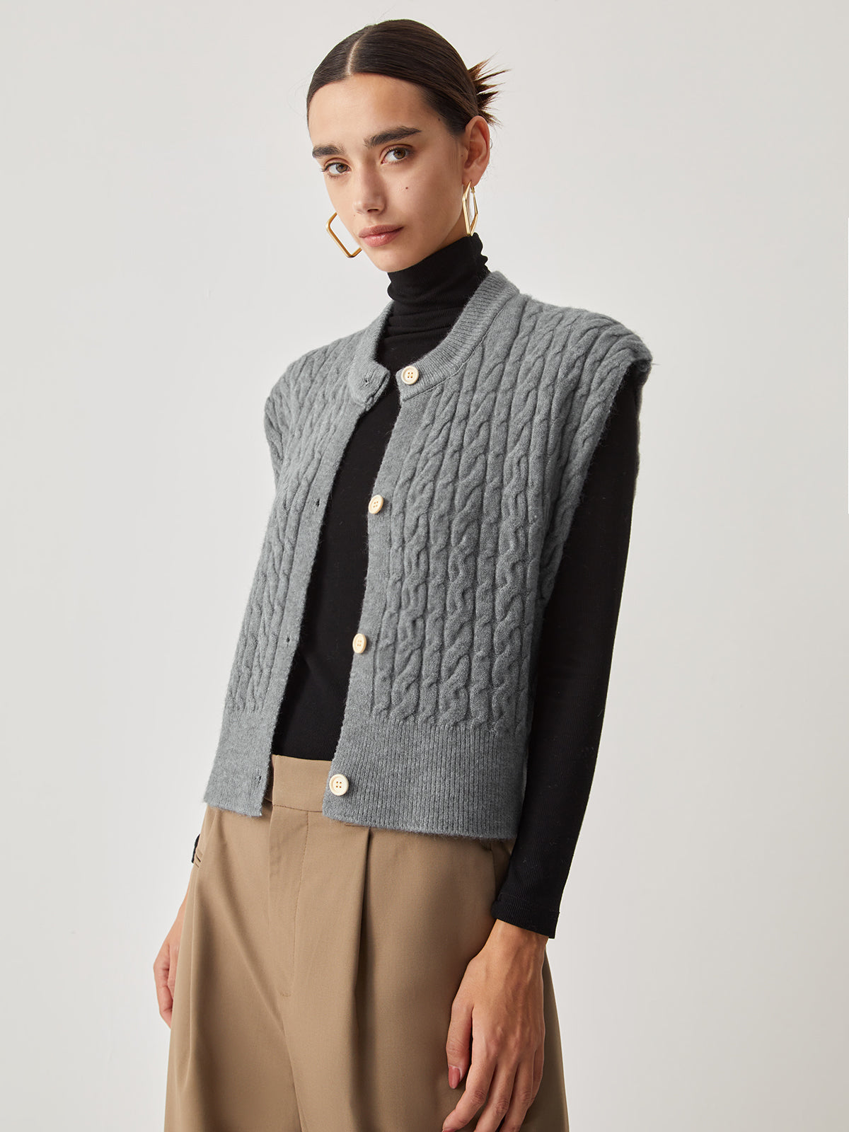 Cable Knit Graceful Button Down Vest Sweaters-L
