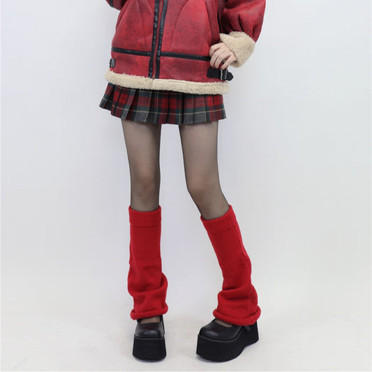 Strick-Beinwärmer mit ausgestelltem Bein und weitem Bein