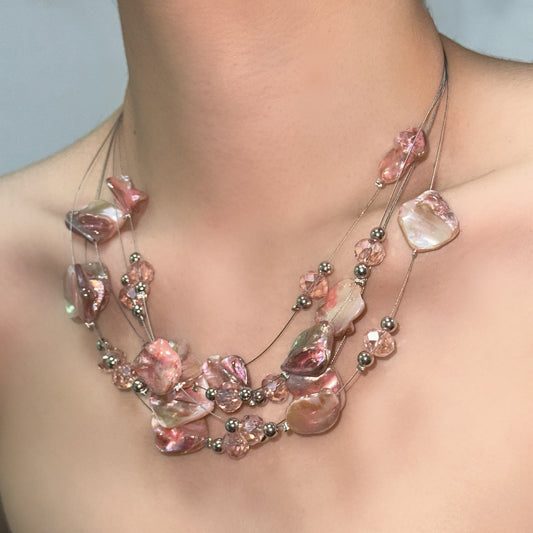 Unregelmäßige Boho-Halskette mit Muschelmuster