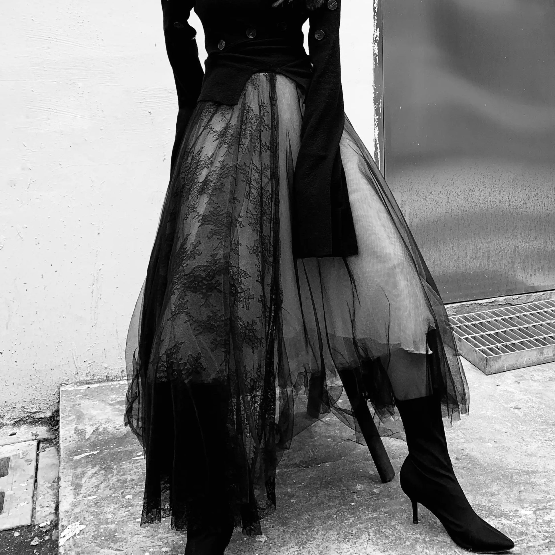 Patchwork Gauze Lace Street Skirt Black / S