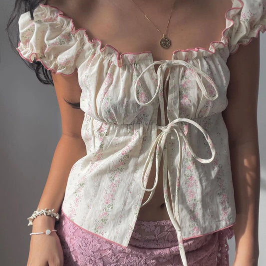 Crop Top mit Rüschen und Bindekappe