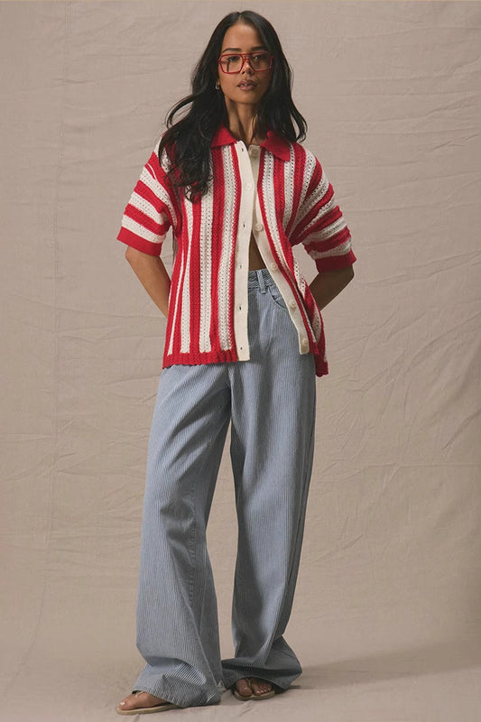 Strickjacke mit Colorblock-Streifen und gefaltetem Kragen