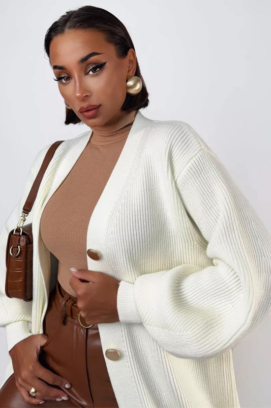 Locker sitzende, lange Strickjacke mit V-Ausschnitt