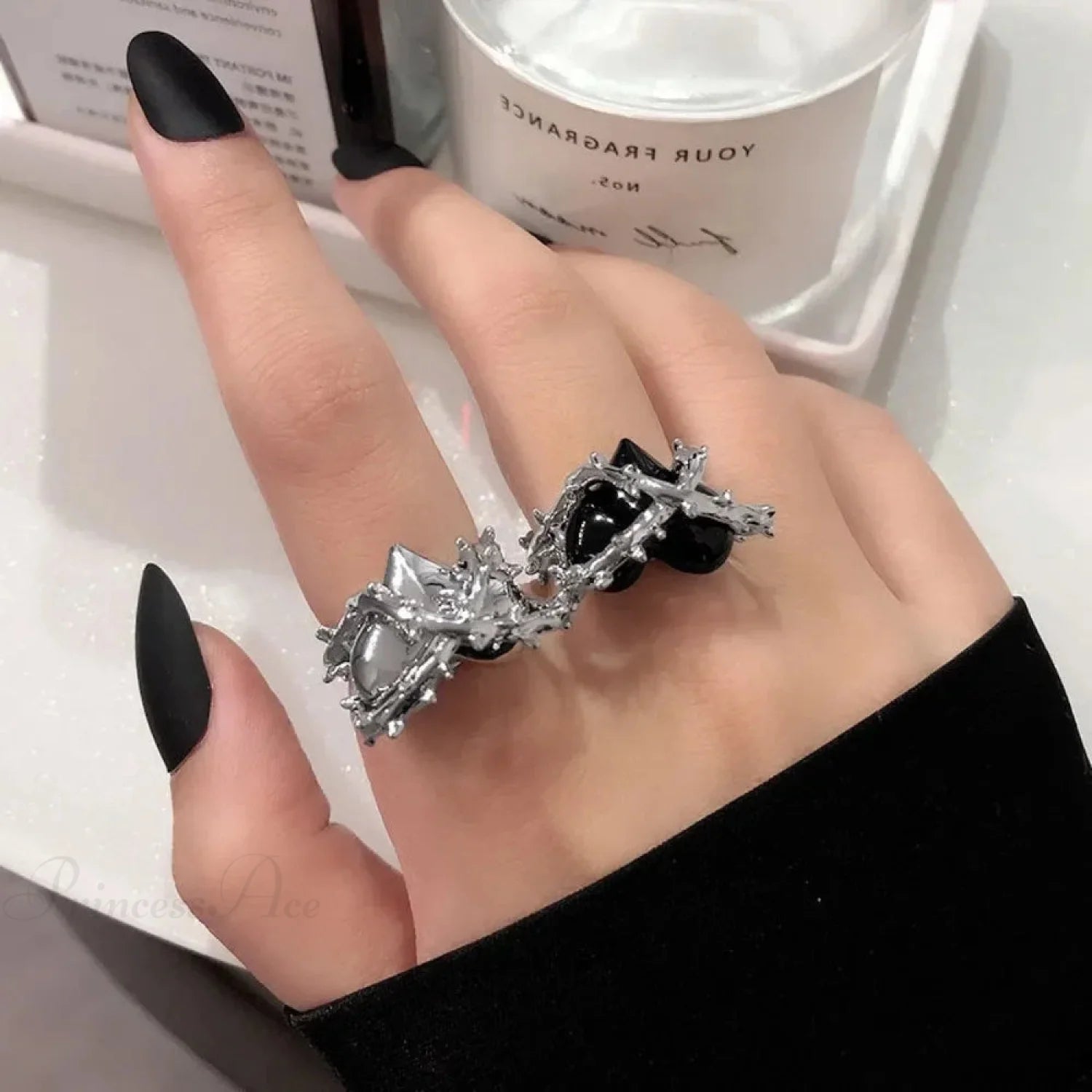 Antique Dark Spiky Heart Gothic Band Resizable / Silver