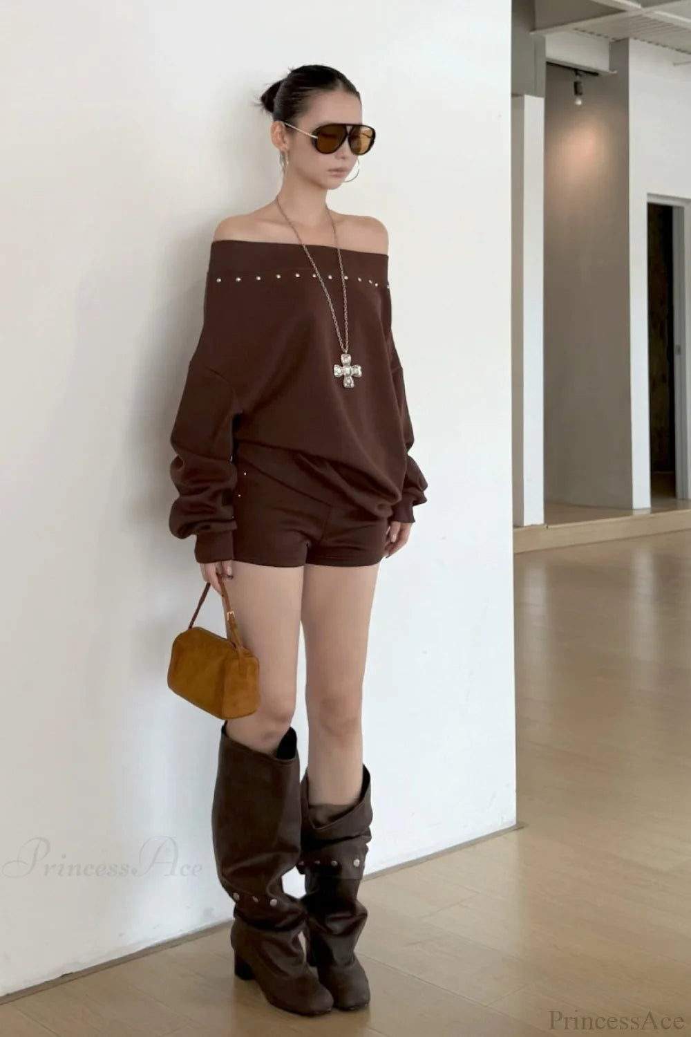 Asym Off-Shoulder Rivet Loose Sweatshirt