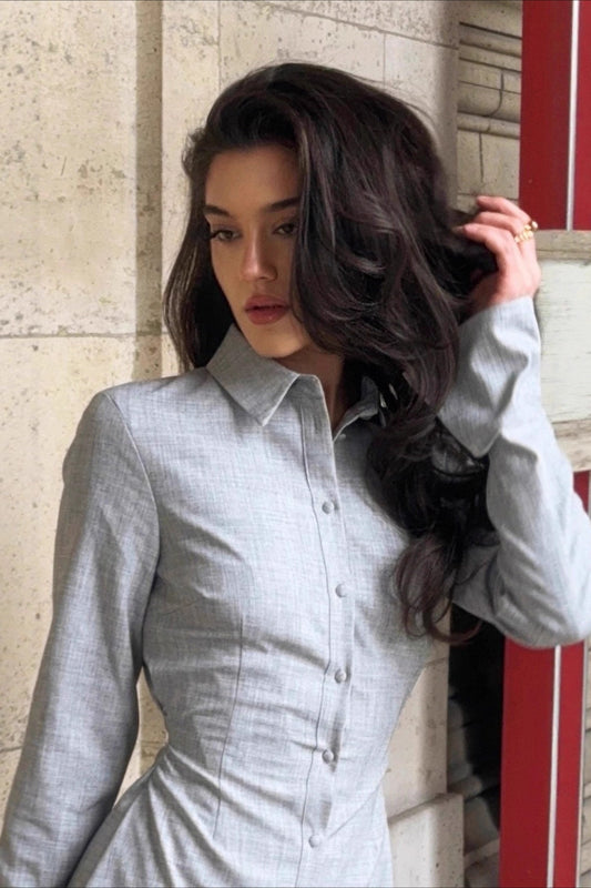 Elegantes langärmliges Midikleid mit Kragen