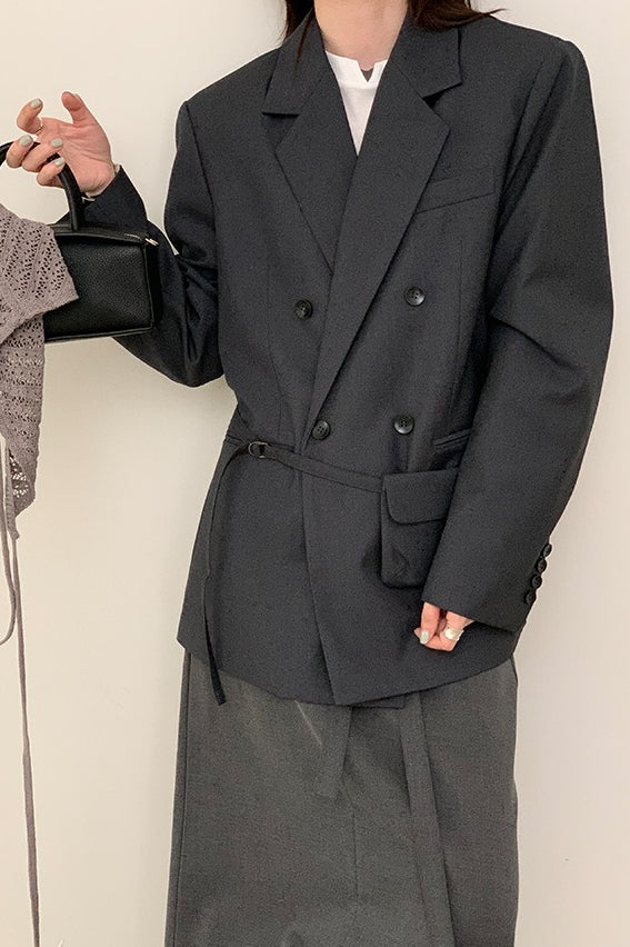 Commuter Style Belted Blazer