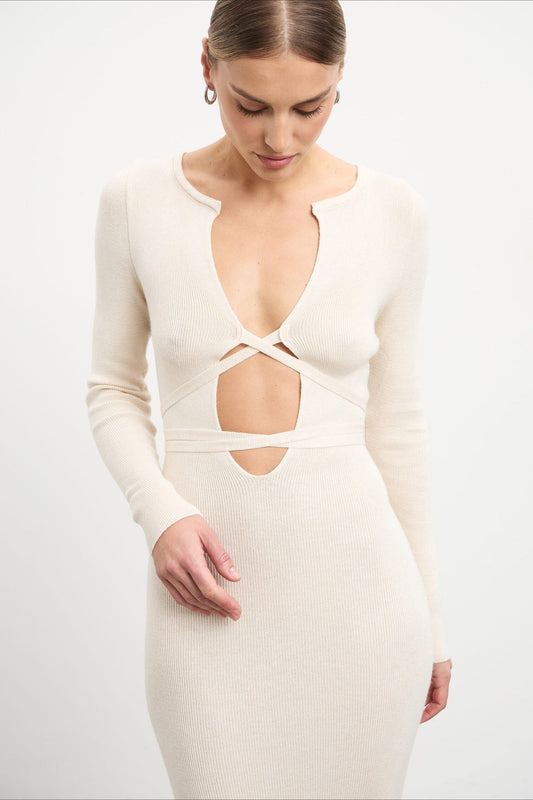 Strickkleid mit tiefem V-Ausschnitt