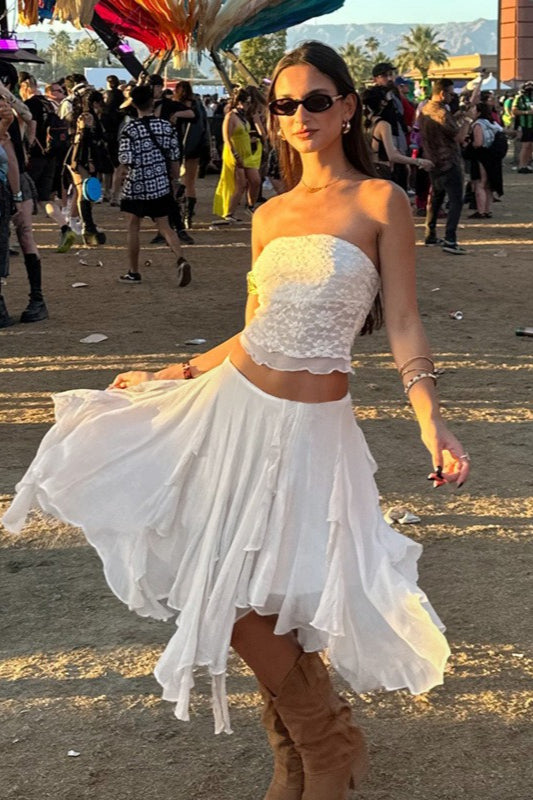 Asymmetrischer Midirock mit Rüschen