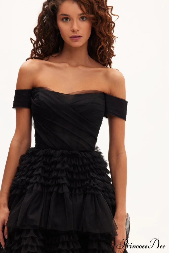 Black Off-The-Shoulder Stylish Frill-Layered Gown Xl / Dress