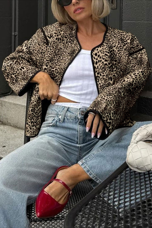 Kurzer Cardigan im Vintage-Stil mit Animal-Print