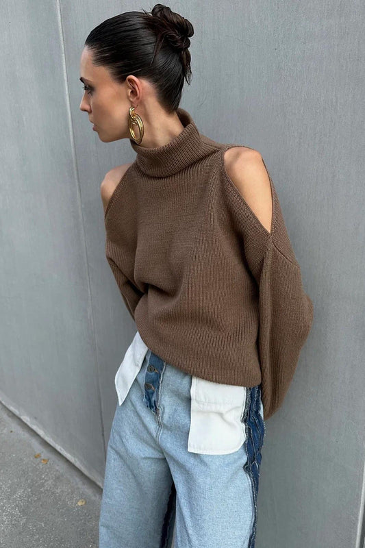 Schulterfreier Rollkragen-Strickpullover