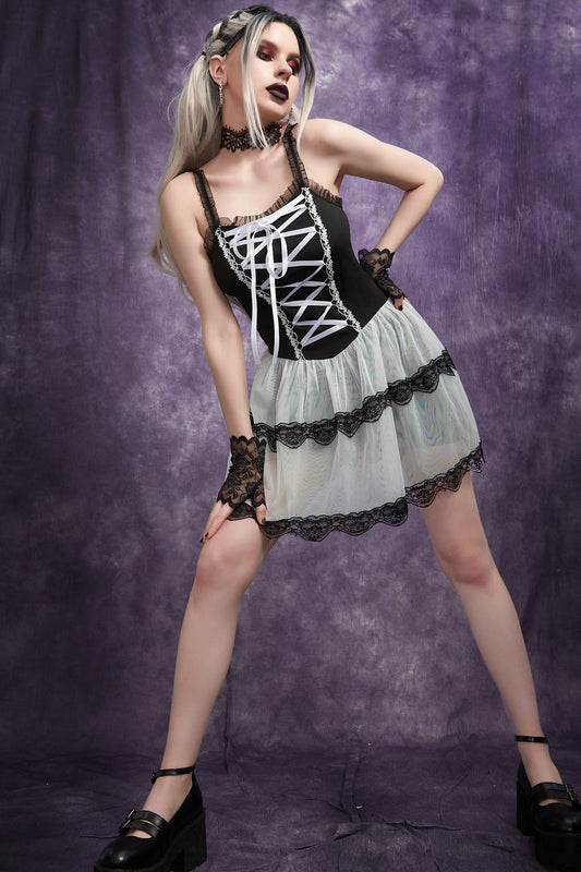 Weißes Gothic-Kleid aus Spitze