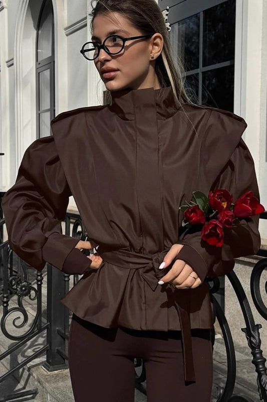 Locker geschnittener, langärmeliger Trenchcoat mit Bindegürtel und Kragen