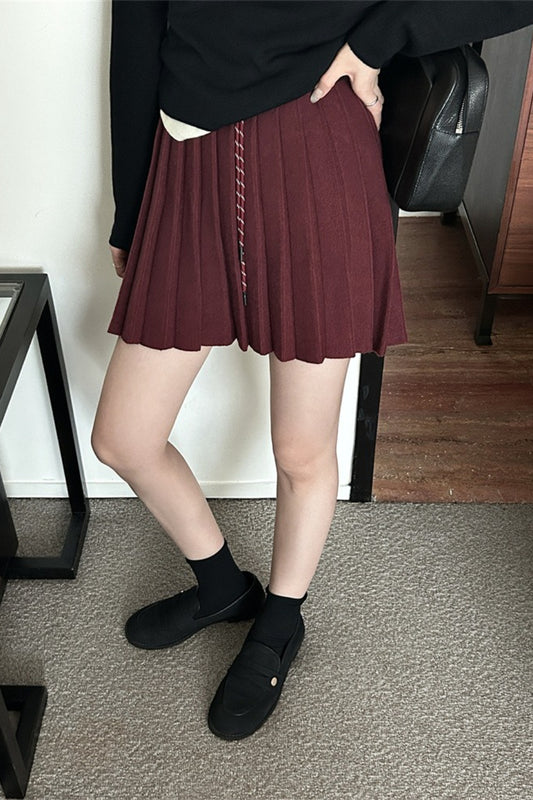 Plissierter Strickminirock