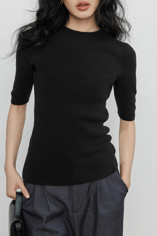 Geripptes Merino-Strickoberteil mit kurzen Ärmeln