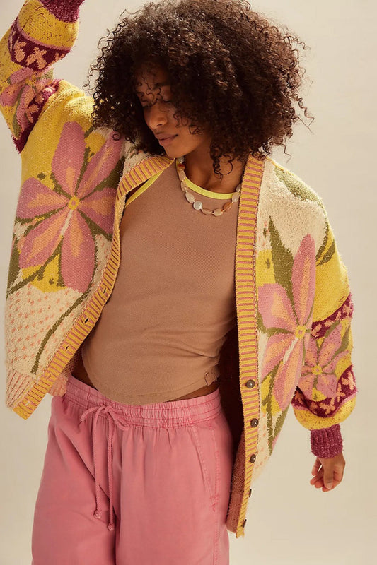 Langärmliger Strickpullover mit abstraktem Print und Revers