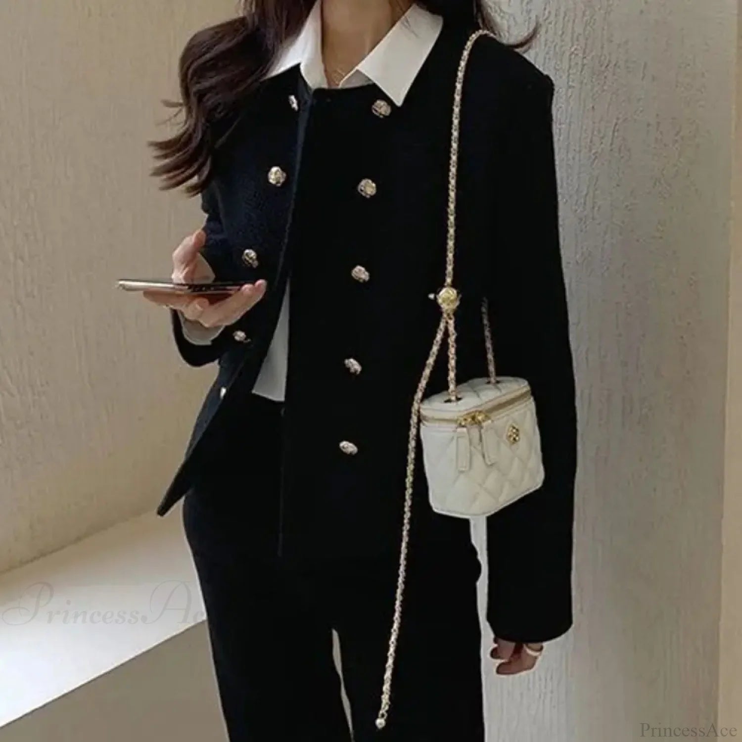 Camellia Rhombus Chain Bucket Crossbody crossbody-250126