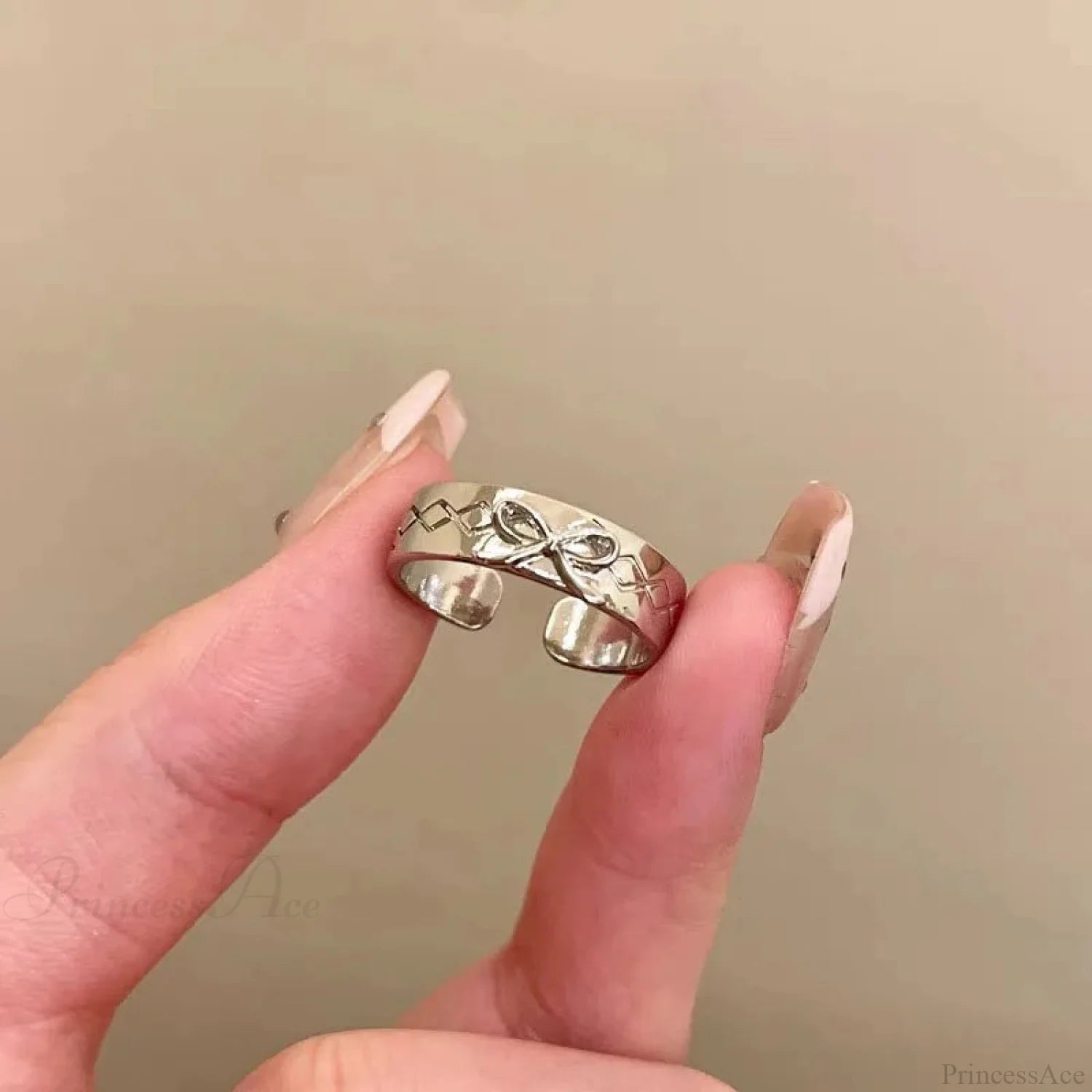Cardiac Contoured Mysterious Band sliver02