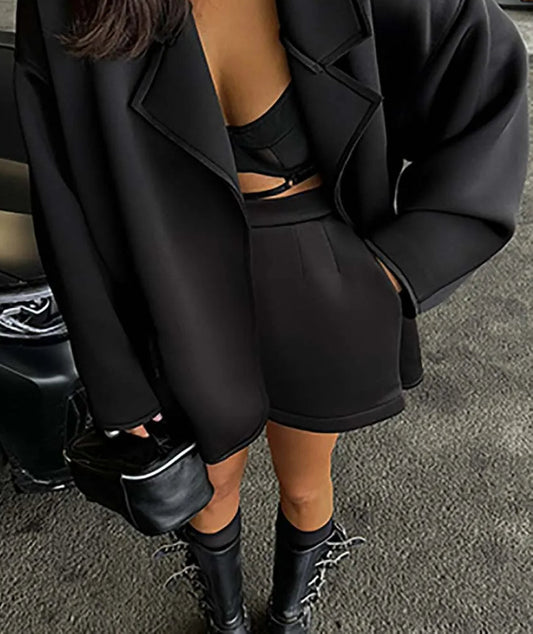 Schwarzes Strick-Shorts-Set mit lockeren Taschen fürs Büro, zweiteilig