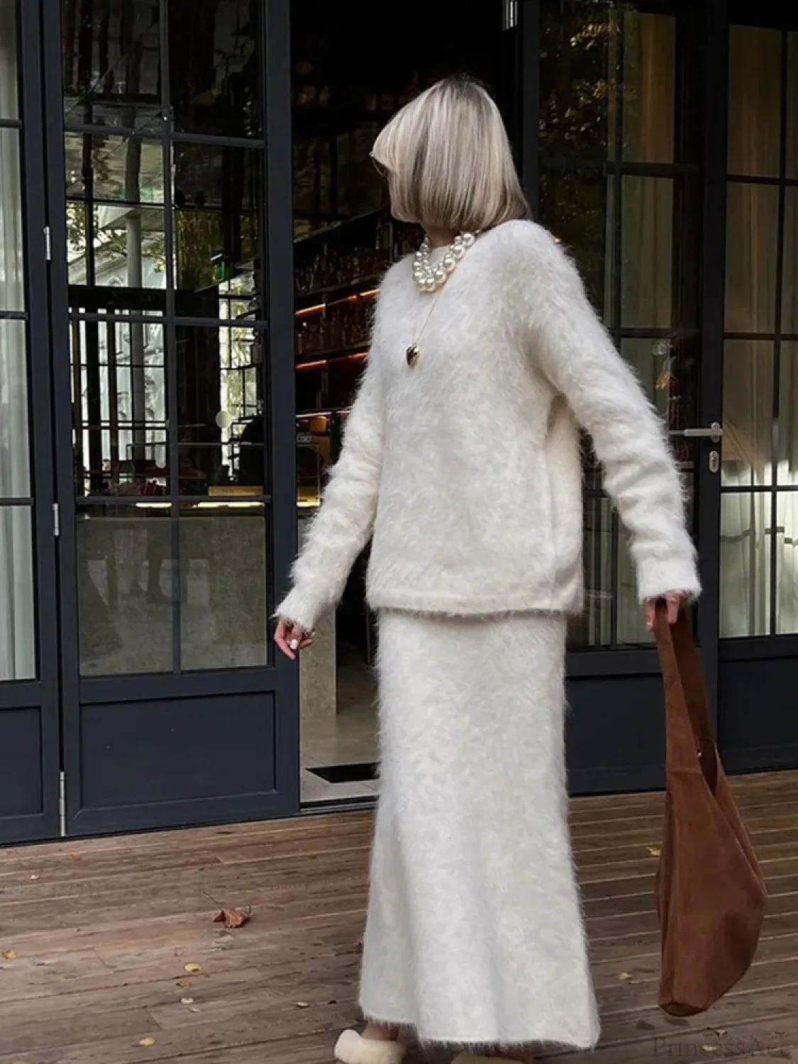 Chic O-neck Cashmere Skirt Sweater