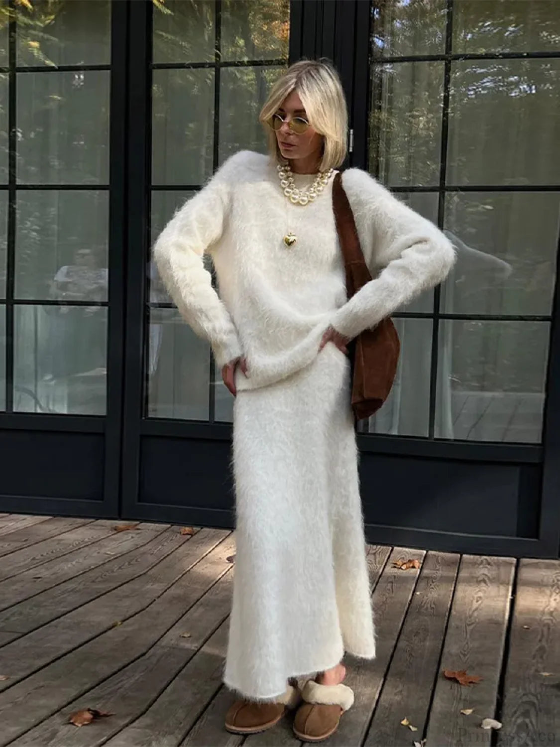 Chic O-neck Cashmere Skirt Sweater White suit / S