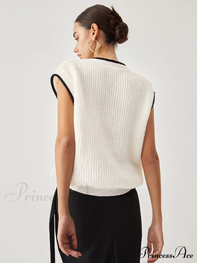 Contrast Trim Graceful Chunky Knit Vest Sweaters-L