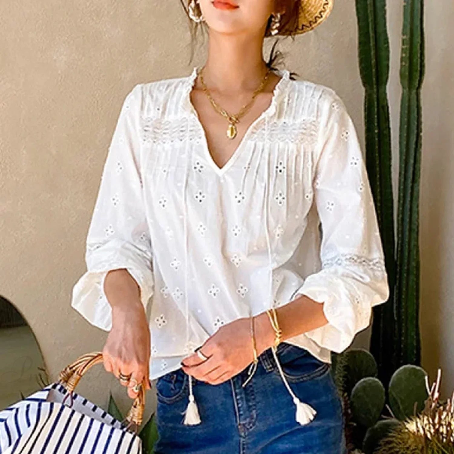 Cotton Floral Embroidery White Lace V-Neck Boho Blouse bohoblouse-250126