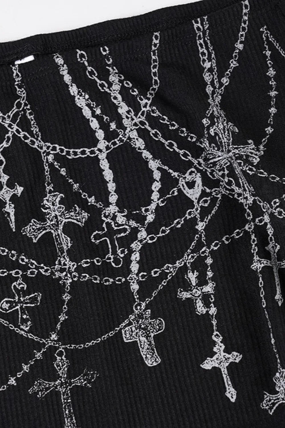 Dark Chain Print Off-Shoulder Ruched Long Sleeve Tee