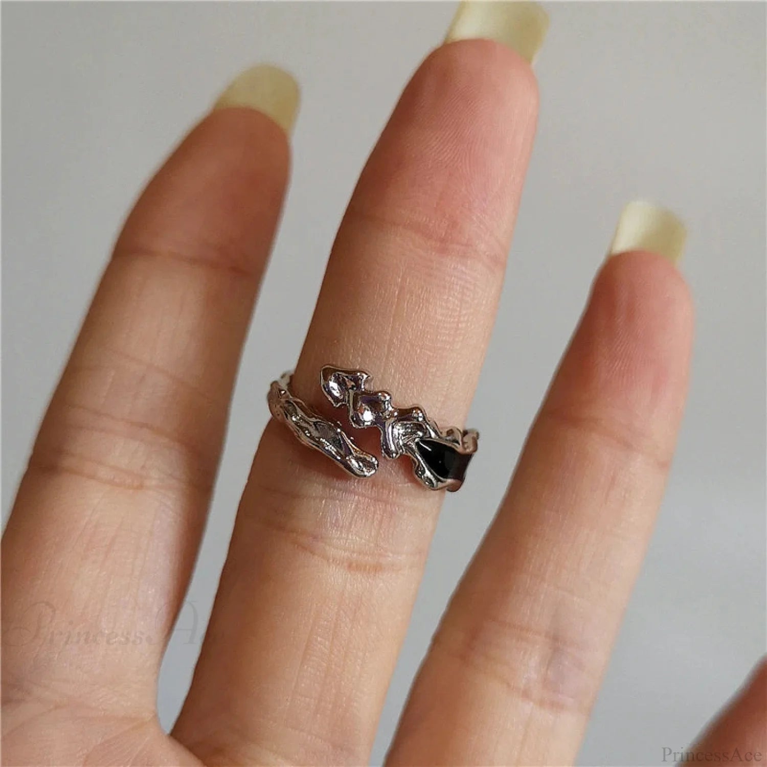 Dark Thorny Rose Pair Ring black2