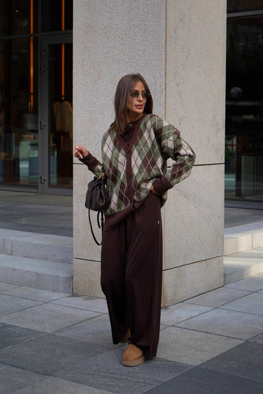 Dicker, karierter Strickcardigan mit V-Ausschnitt und langen Ärmeln, locker geschnitten, locker.