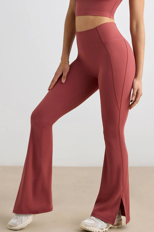 Po-formende, weit geschnittene Leggings mit ausgestelltem Bein