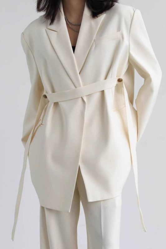Blazer mit Gürteldetail an den Schultern
