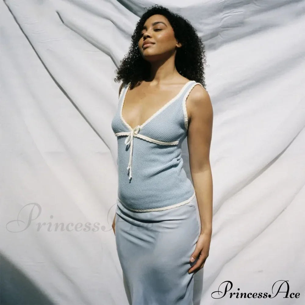 Deep V-Neck Stylish White Seam Top